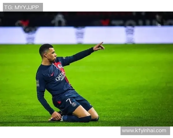 意甲激战那不勒斯逆转巴黎圣日耳曼帽子戏法引爆全场激情