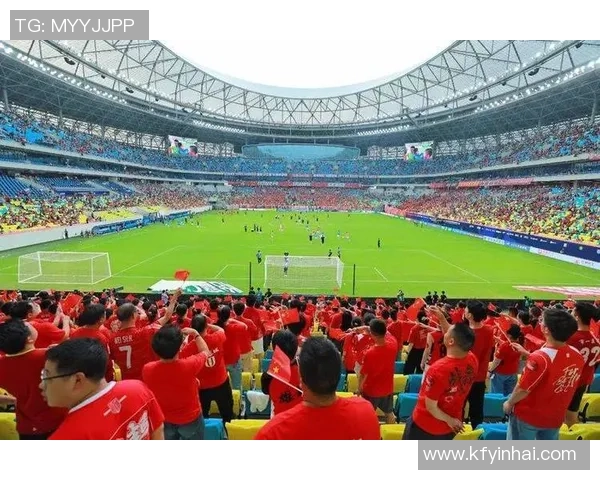 中超精彩对决巴黎圣日耳曼大胜里昂六个进球引发全场热烈欢呼