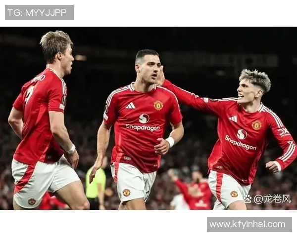 欧联杯精彩对决拜仁与曼联战成平局绝杀时刻震撼全场评论分析