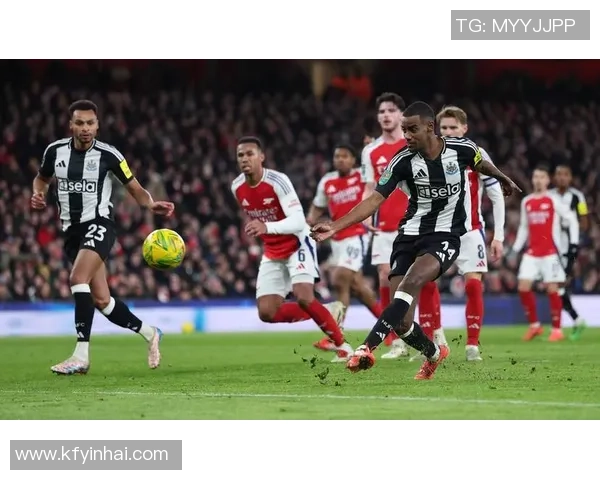 足总杯精彩对决多特蒙德狂胜那不勒斯五球引爆全场激情